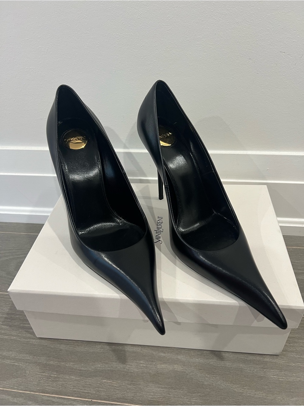 SAINT LAURENT ÉLYSÉE 105 PUMPS – BLACK LEATHER - Picture 5 of 9